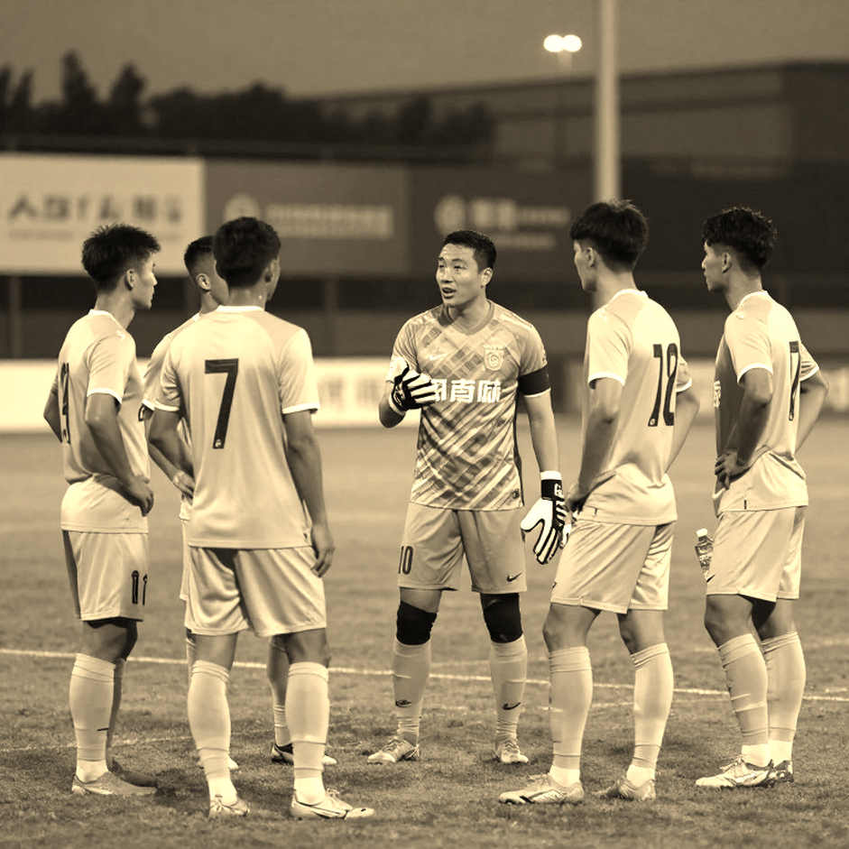 Coach Polking: Cao Quang Vinh and Adou Minh are very eager to join the national team, Coach Kim Sang Sik will be satisfied