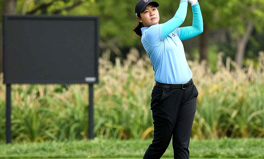 Tiger Woods có được lái xe golf không? Câu hỏi làm bối rối công tố viên tiểu bang